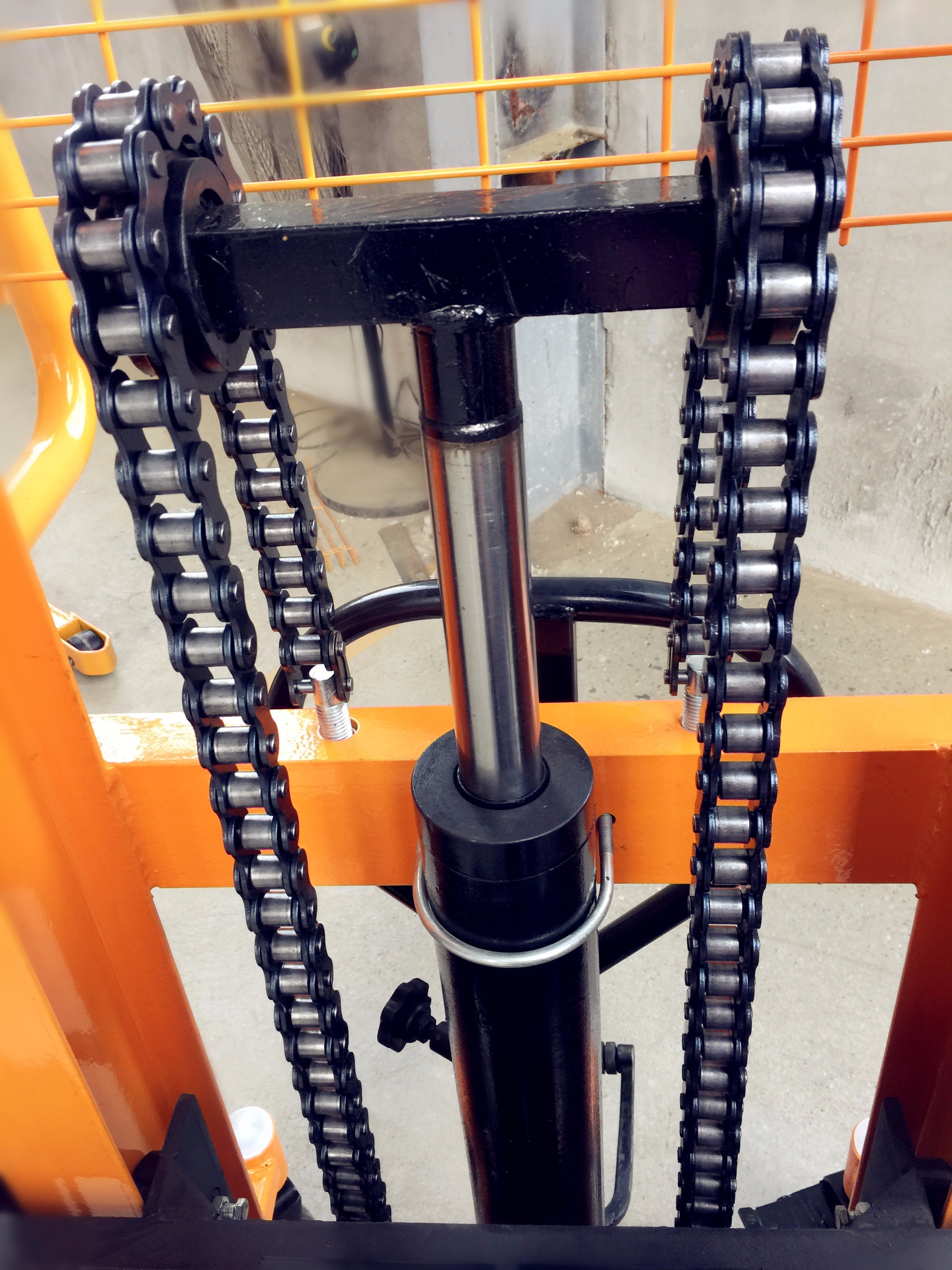 多功能1噸手動液壓搬運車(加重加厚型)，廠家供應(yīng)-河北東圣吊索具制造有限公司-石材夾具_(dá)小型攪拌機(jī)_手動叉車_液壓堆高車