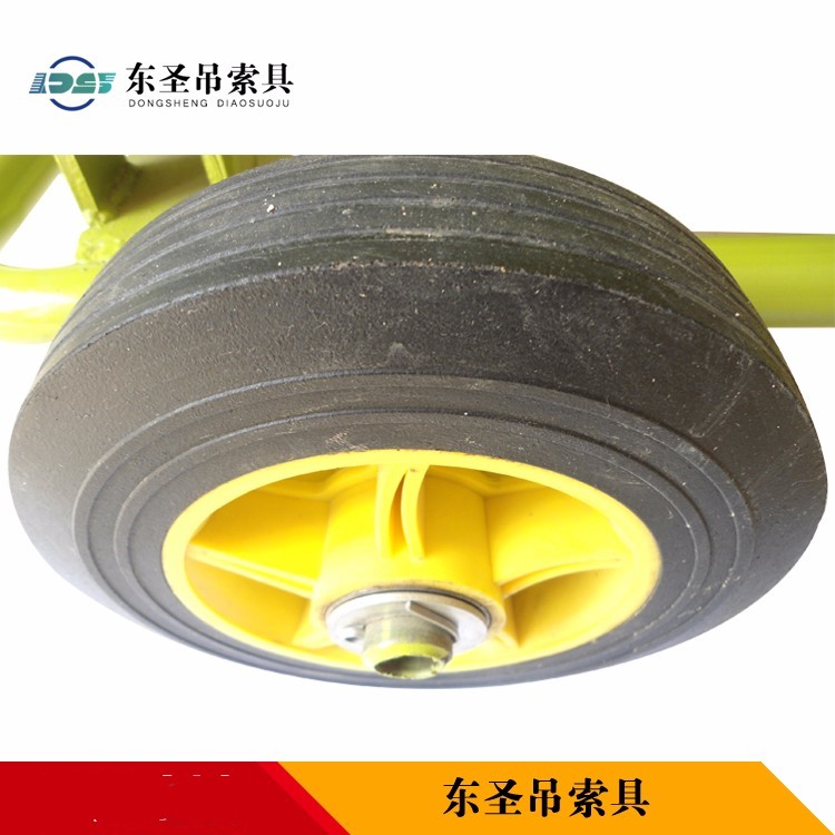 地式正反轉(zhuǎn)自動卸料小型攪拌機加寬行走輪胎局部細(xì)節(jié)圖展示--河北東圣吊索具制造有限公司--小型攪拌機|石材夾具|液壓堆高車|手動叉車