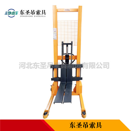 手動(dòng)寬支腿液壓堆高車(chē)展示--河北東圣吊索具制造有限公司--小型攪拌機(jī)|石材夾具|液壓堆高車(chē)|手動(dòng)叉車(chē) 手動(dòng)寬支腿液壓堆高車(chē)展示--河北東圣吊索具制造有限公司--小型攪拌機(jī)|石材夾具|液壓堆高車(chē)|手動(dòng)叉車(chē)