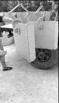 F-17吊環(huán)石材吊夾作業(yè)現(xiàn)場--河北東圣吊索具制造有限公司--石材夾具|液壓堆高車|手動(dòng)叉車|小型攪拌機(jī) F-17吊環(huán)石材吊夾作業(yè)現(xiàn)場--河北東圣吊索具制造有限公司--石材夾具|液壓堆高車|手動(dòng)叉車|小型攪拌機(jī)